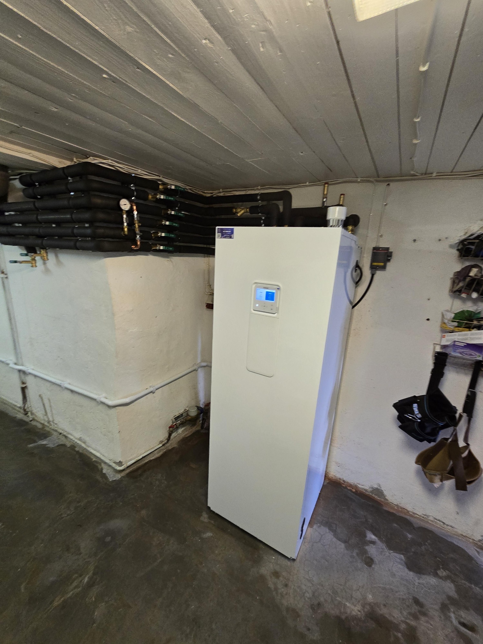 Installation av Samsung luft/vatten-värmepump R290, 12 kW